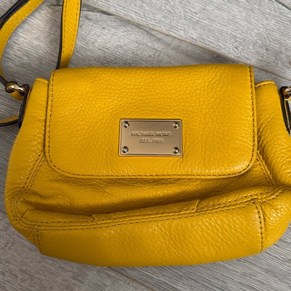 Michael Kors Bag (yellow) - Picture 1 of 5